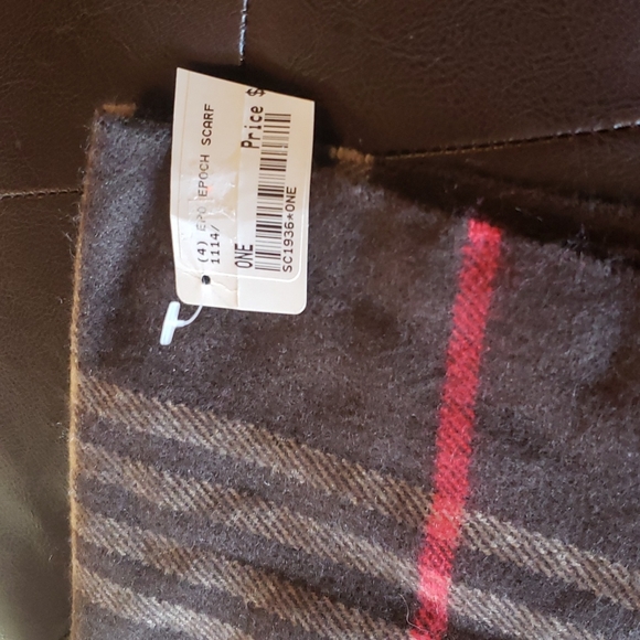 Cashmere collection scarf NWT - Picture 4 of 6